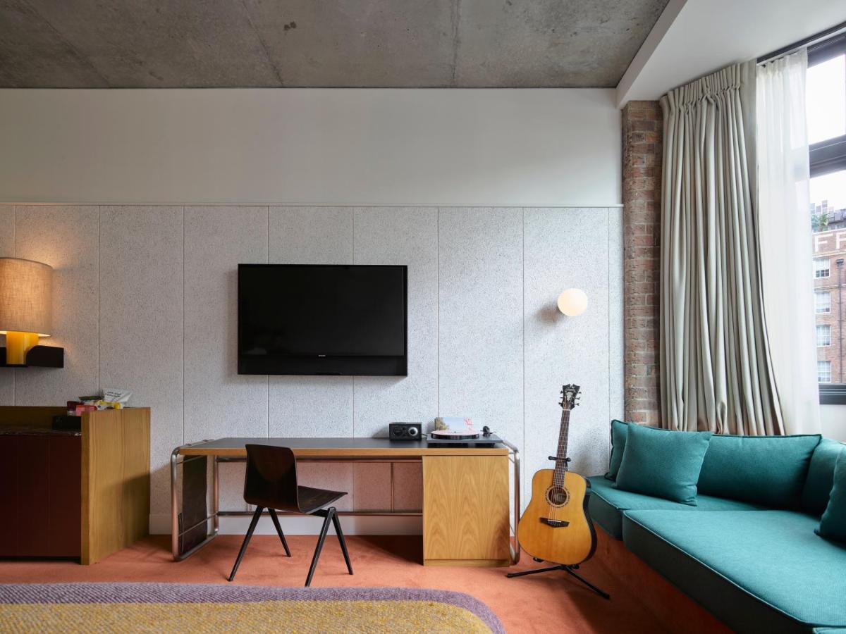 Ace Hotel Sydney Esterno foto A room at the Standard East Village