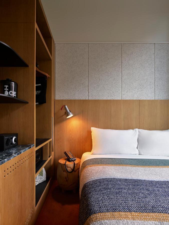Ace Hotel Sydney Esterno foto A room at the hotel